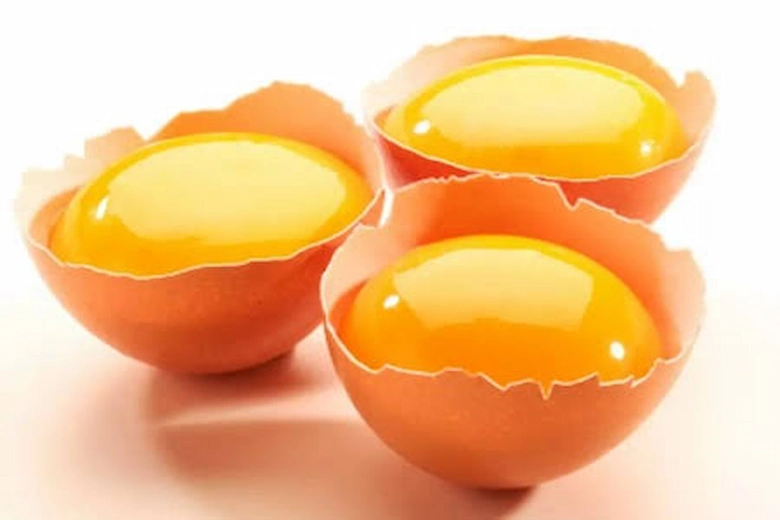 فواید تخم مرغ؛ ۱۰ خاصیت مهم، میزان مصرف روزانه و نکات خرید