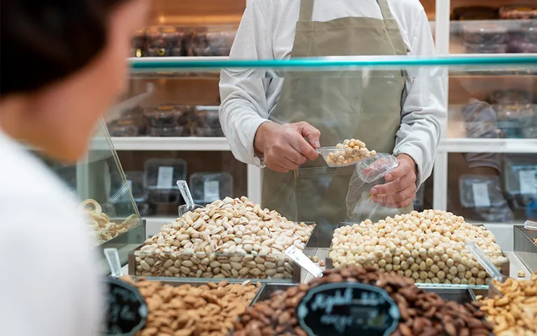 بررسی بهترین روش نگهداری آجیل برای مدت طولانی
