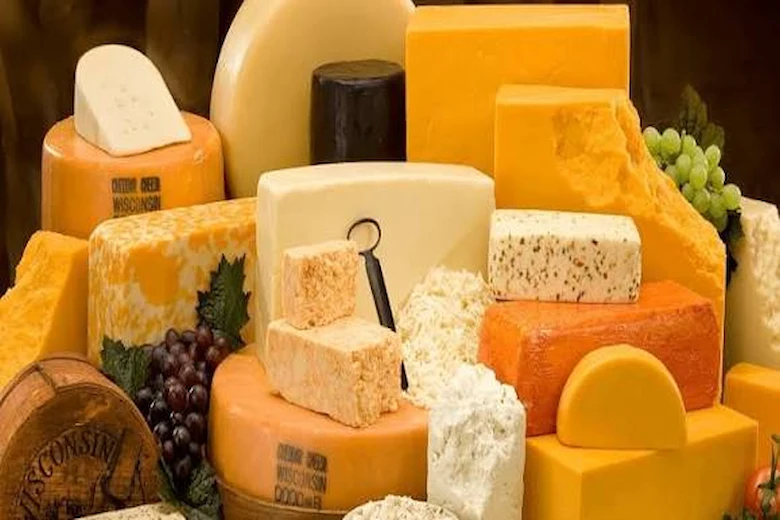 انواع پنیر؛ معرفی کامل پنیرهای ایرانی و خارجی و خواص هرکدام